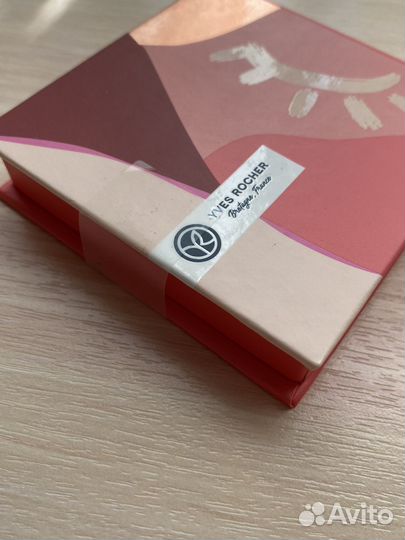 Палетка теней yves rocher