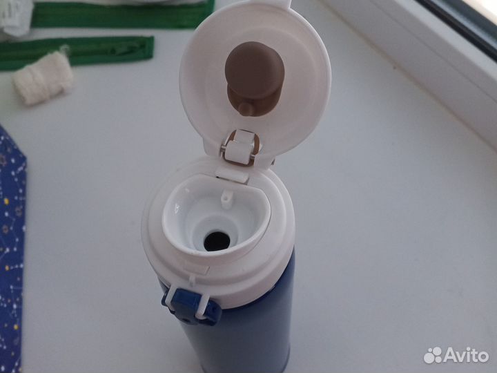 Термос. 0.5 л