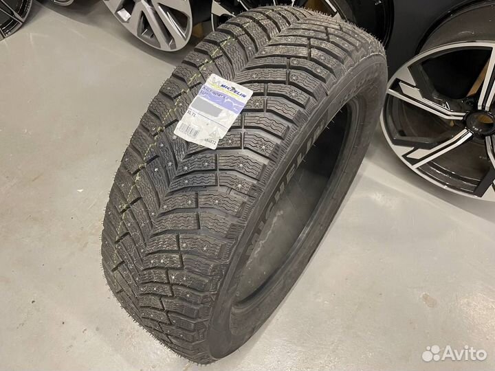 Michelin X-Ice North 4 225/40 R19 93H