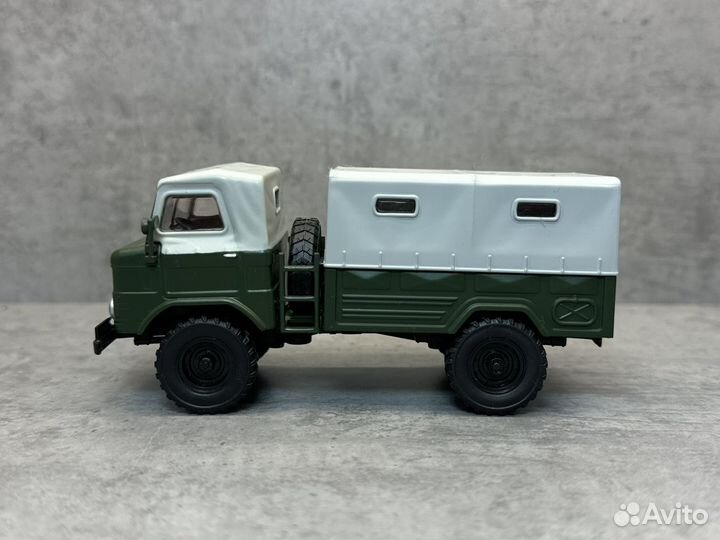 Коллекционная модель грузовика Газ-62 1:43