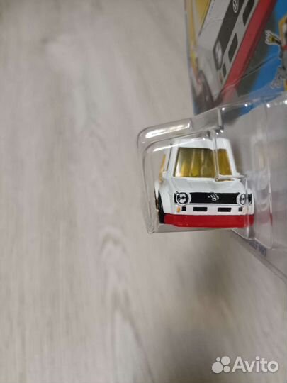 Hot wheels машинка Volkswagen Golf MK1