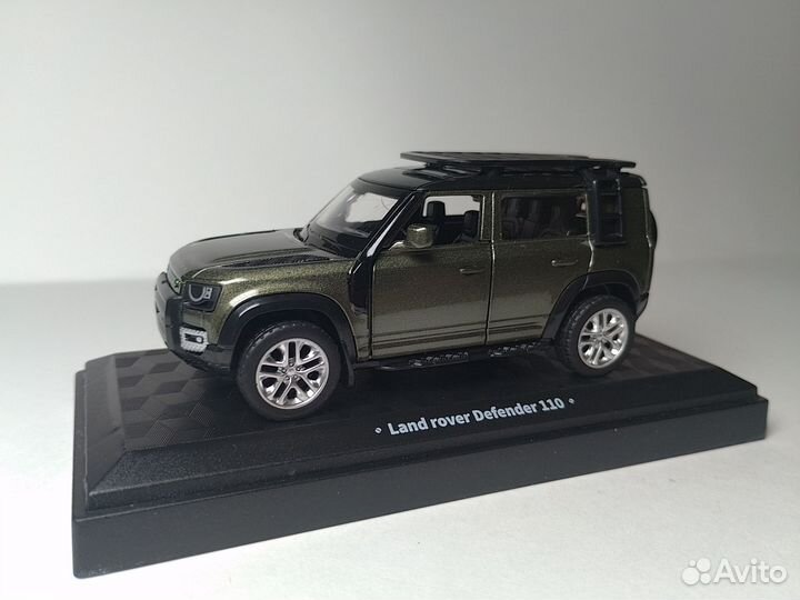 Land Rover Defender 1:43