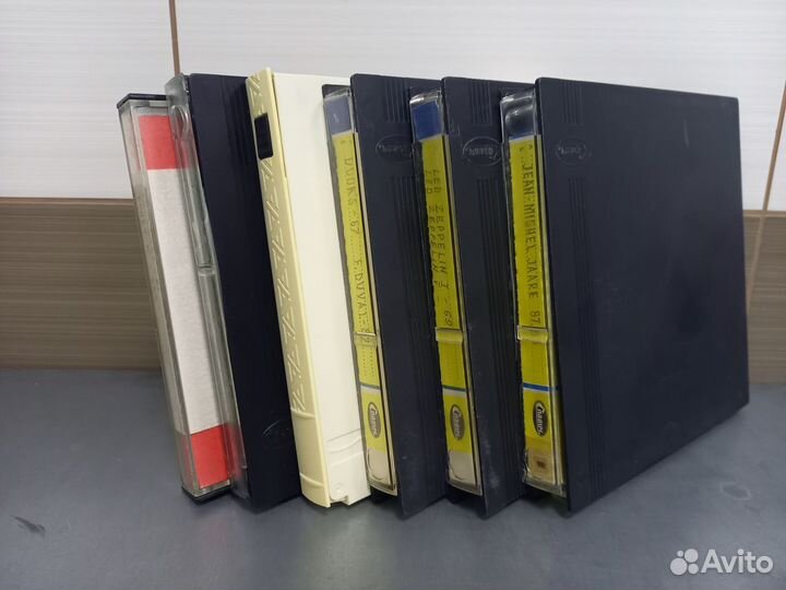 Коробки для магнитной ленты