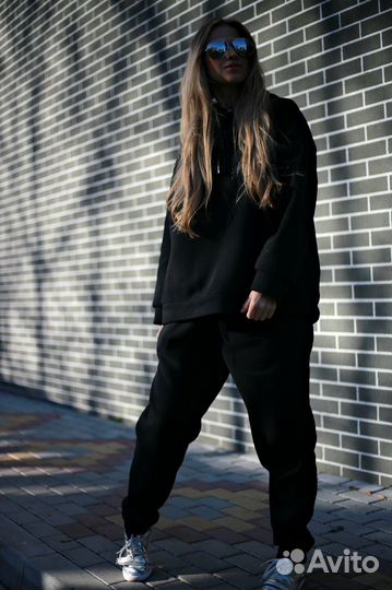 Спортивный костюм женский