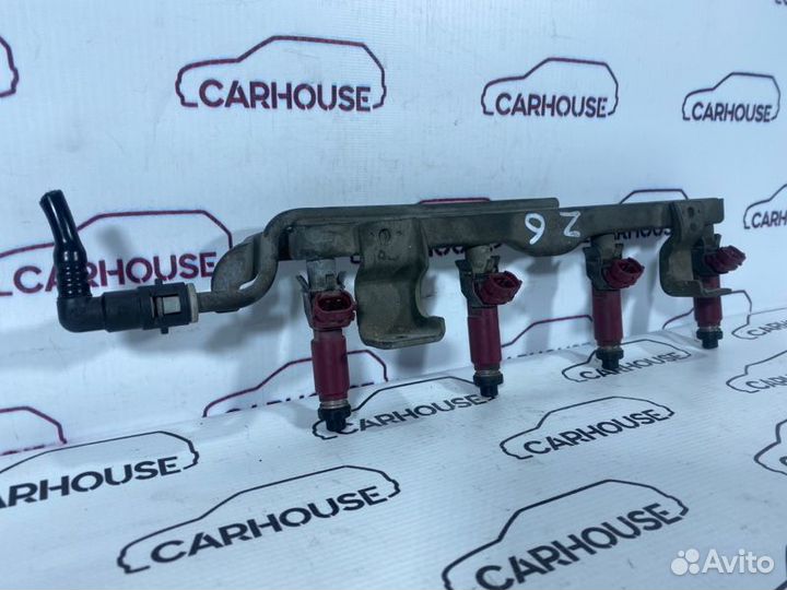 Рампа с форсунками Mazda Z6 1.6 Z6