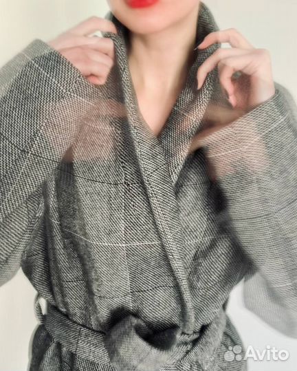 Пальто женское с поясом серое