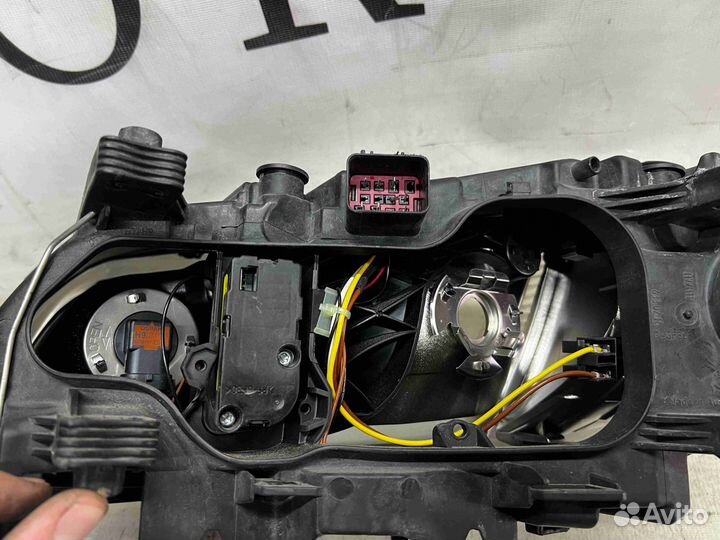 Фара правая Volvo XC-70