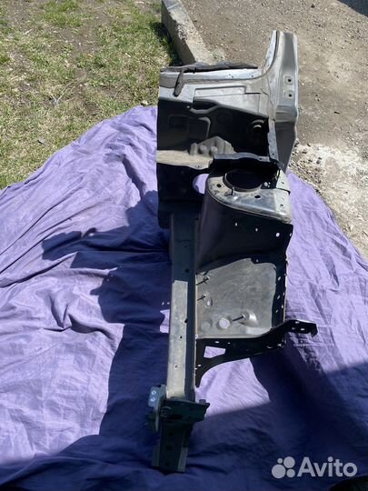 Части Кузова на nissan Jyke