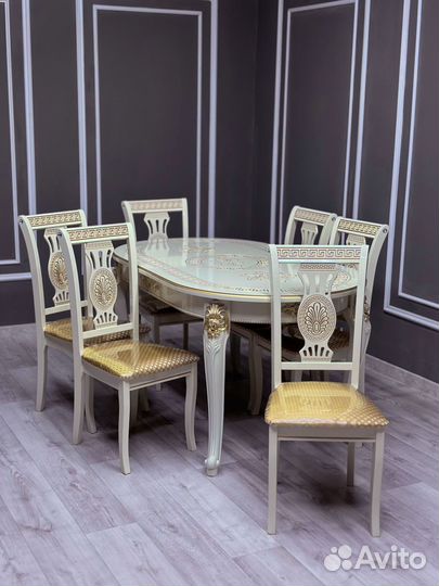 Стул / В наличии стулья