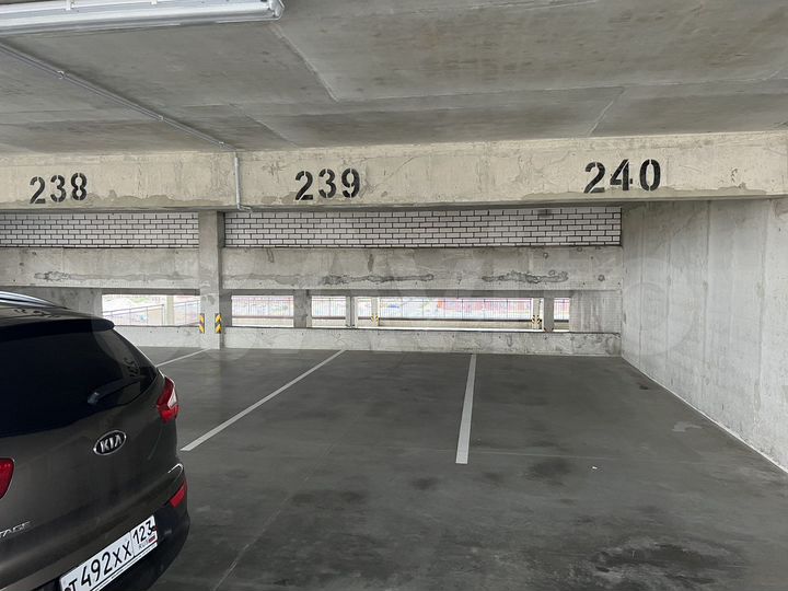 Машиноместо, 15 м²