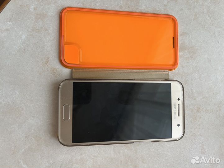 Samsung Galaxy A3 (2017) SM-A320F/DS, 2/16 ГБ