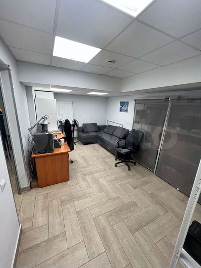 Торговое помещение, 180 м²