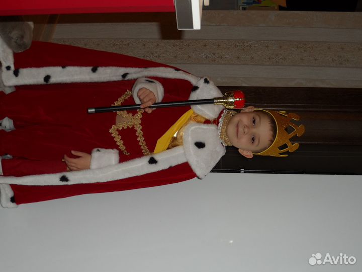 Новогодний костюм короля