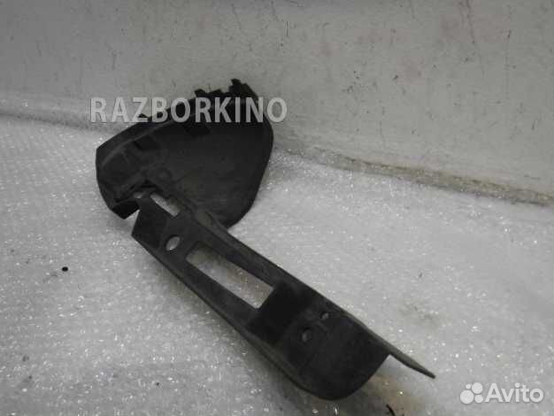 Накладка противотуманной фары правой