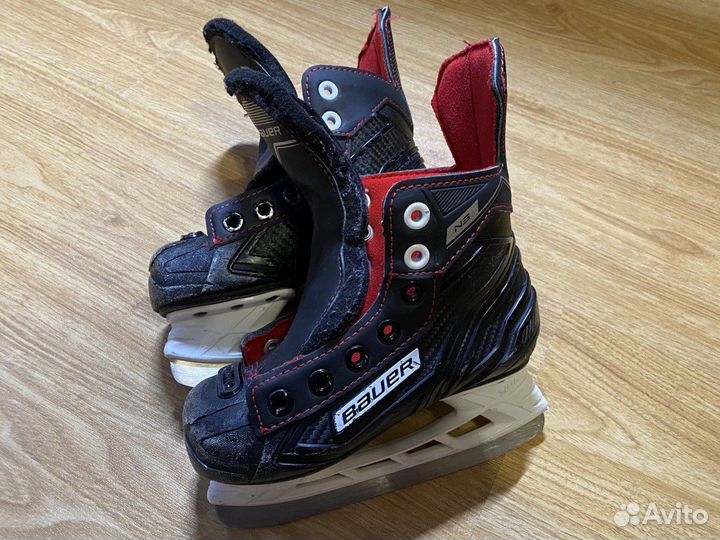 Детские хоккейные коньки Bauer (размер EUR 28)