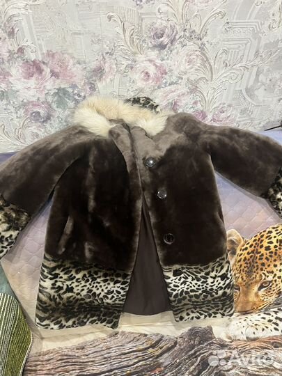 Шуба мутоновая с капюшоном для девочки