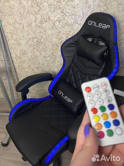 Компьютерное кресло с RGB подсветкой