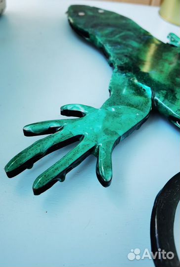 Ящерица из эпоксидной смолы