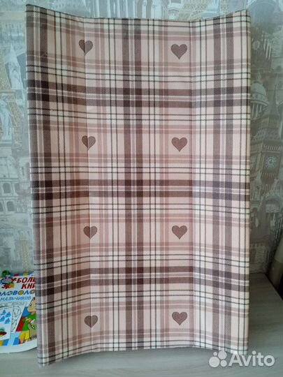 Пеленальная доска на кроватку