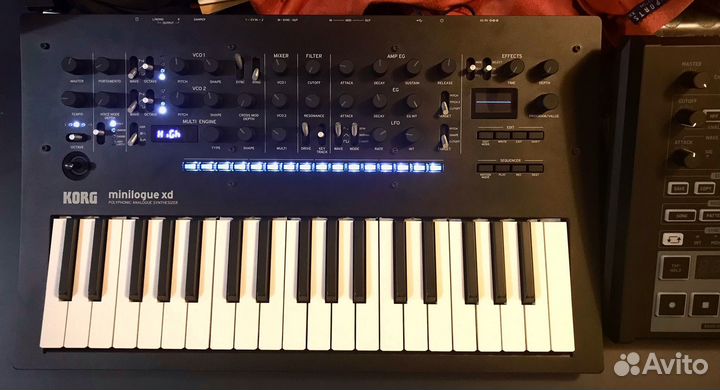 Синтезатор Korg Minilogue XD