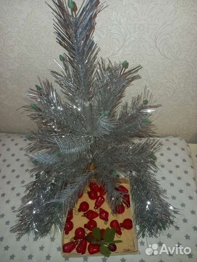 Мини ёлочка с игрушками