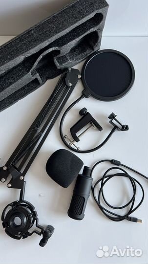Студийный микрофон