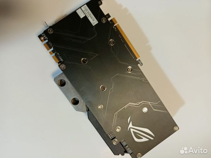 Asus GeForce GTX 1080 Ti ROG-poseidon-GTX1080TI