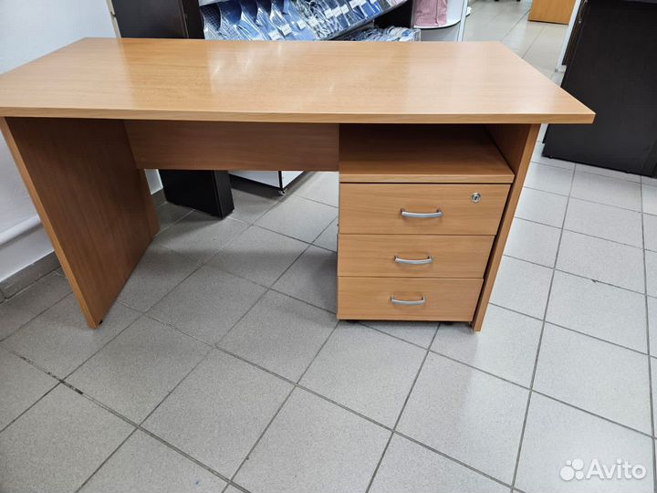 Компьютерный, письменный стол