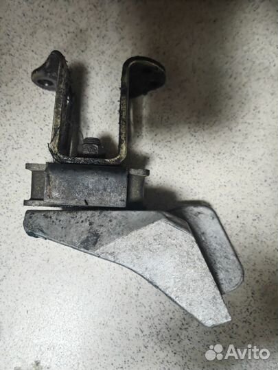 Подушка двигателя Yamaha vt700 venture