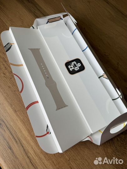 Часы Apple Watch SE 44mm