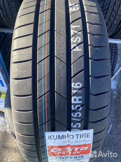 Kumho Ecsta PS71 205/55 R16 91V