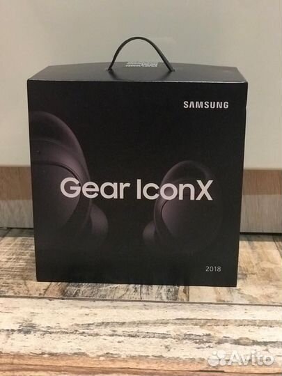 Коробка от наушников Samsung Gear IconX