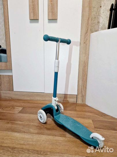 Самокат детский трехколесный новый