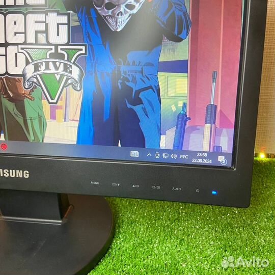 Монитор 19 дюймов