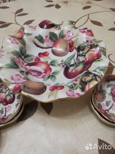 Вазочка для варенья с креманками