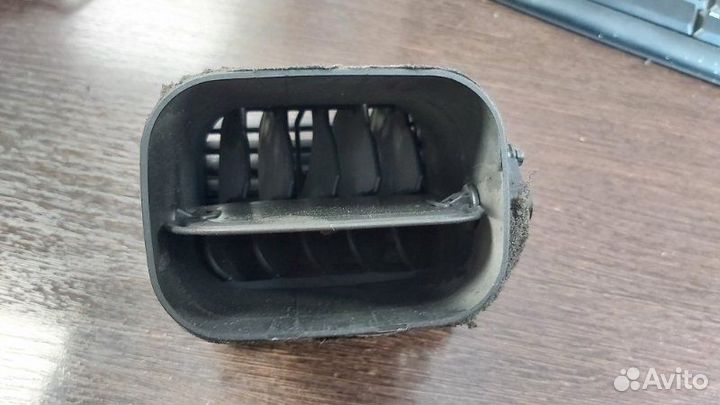 Дефлектор воздушный левый Bmw X5 E53 3.0D 2003