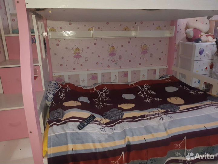 Двух этажная детская кровать