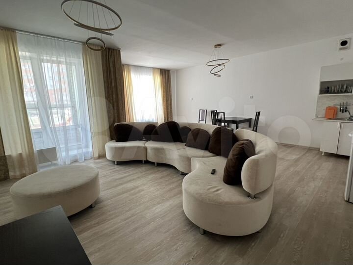 2-к. квартира, 86 м², 1/16 эт.