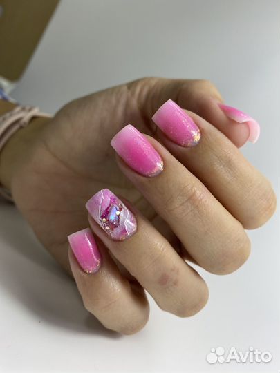 Наращивание ногтей