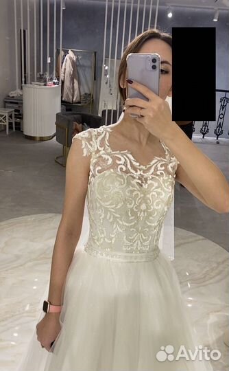 Свадебное платье