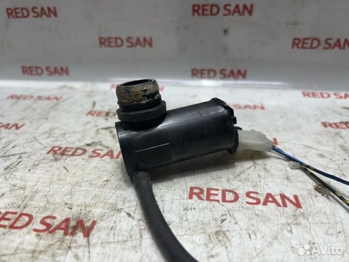 Мотор омывателя задний Mitsubishi Pajero Sport