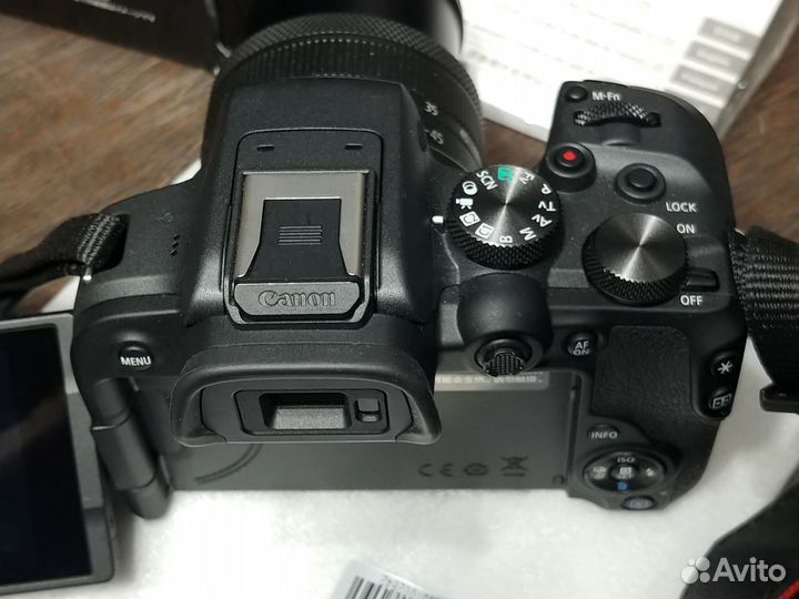 Canon eos r10 новый с обьективом rf-s 18-45 is stm