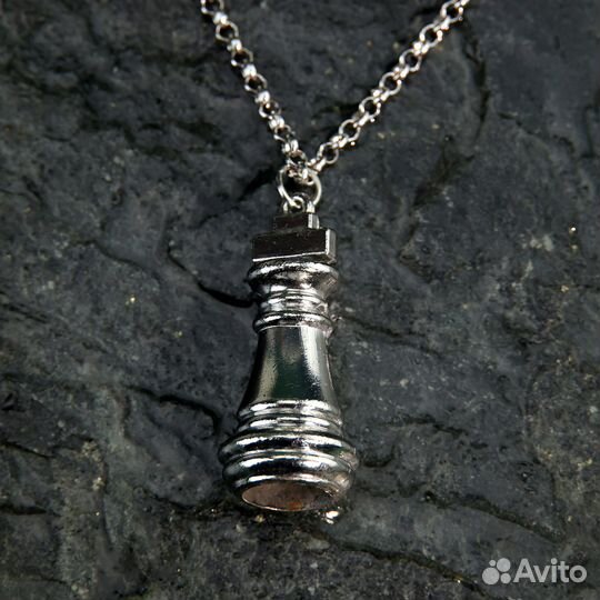 Кулон на цепочке 