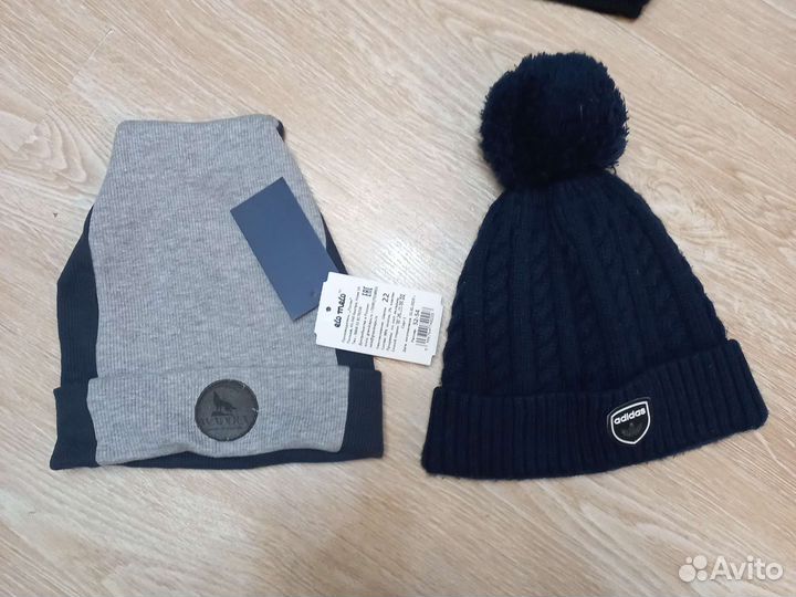 Продам шапки зимние детские