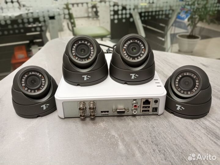 Комплект 4 камеры c SSD. Видеонаблюдение установка