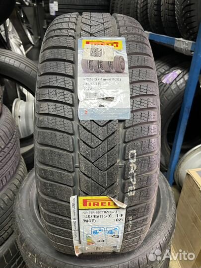 Pirelli Winter Sottozero 3 275/40 R19 106V