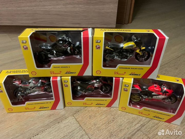 Мотоциклы коллекционные из заправки Shelf