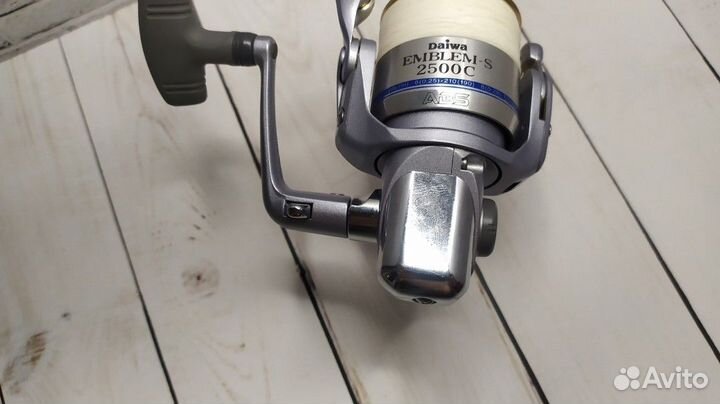 Катушка Daiwa Emblem - S 2500 C