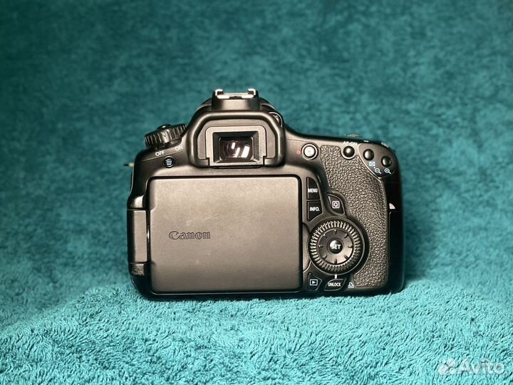 Canon 60D body + флешка 8гб и сумка