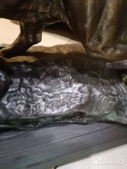 Статуя льва. Хороший подарок